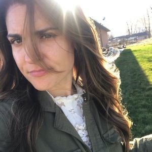 Meet your Posher, Holly